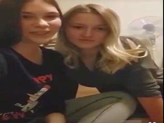 [Periscope] Ukrainian teen girls practice necking